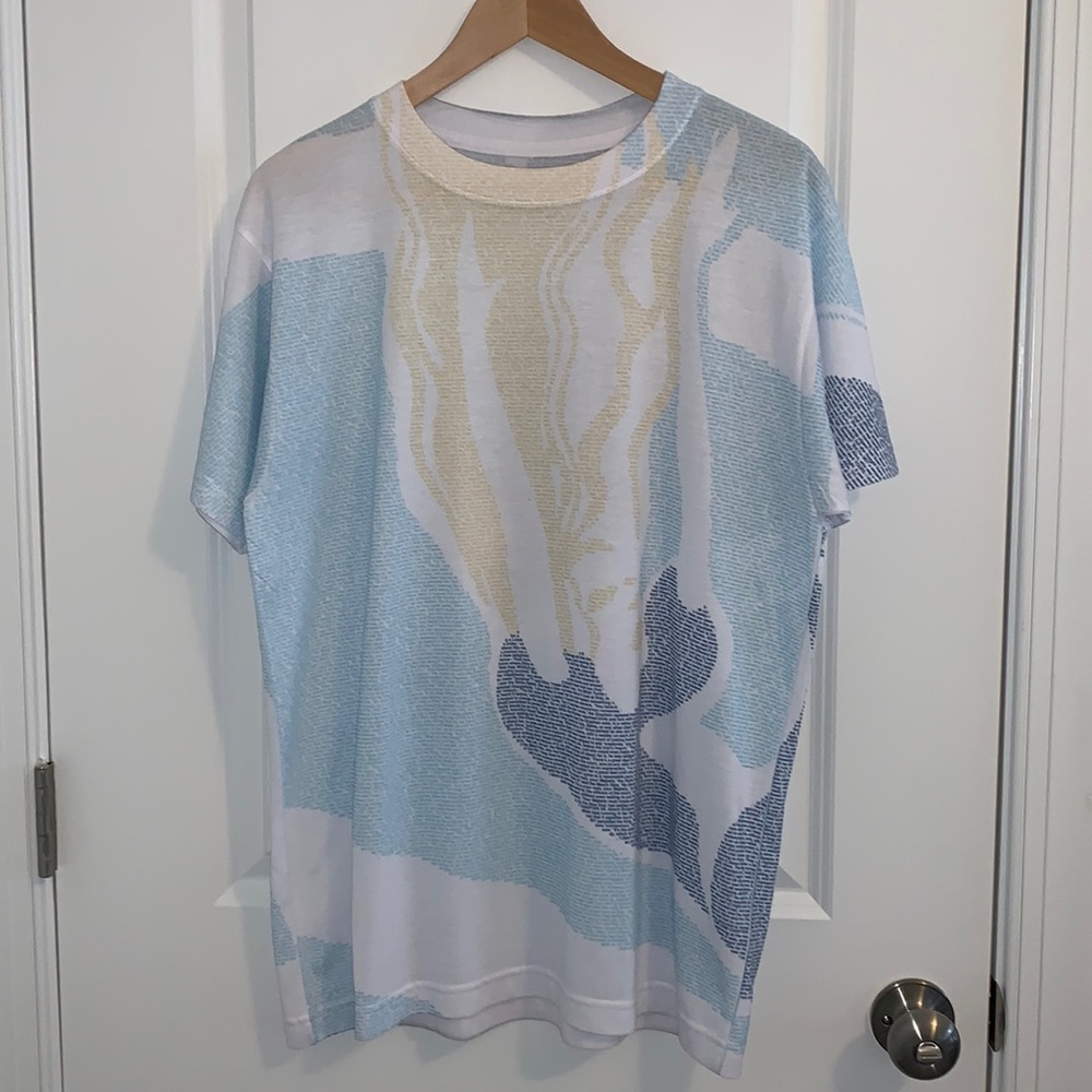 NWOT Litographs Alice’s Adventures in Wonderland graphic book tshirt. Size L